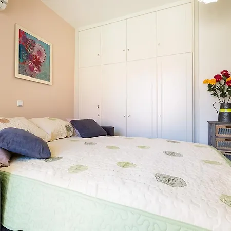 In A Charming Beachfront Studio In Chania Апартаменты Ханья