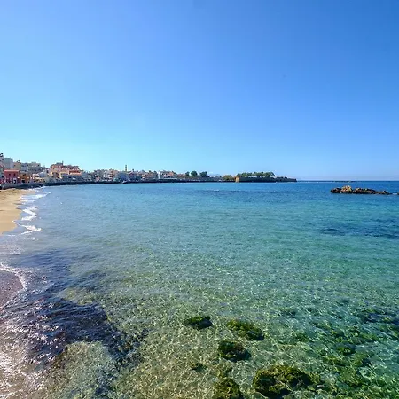 Апартаменты In A Charming Beachfront Studio In Chania Ханья