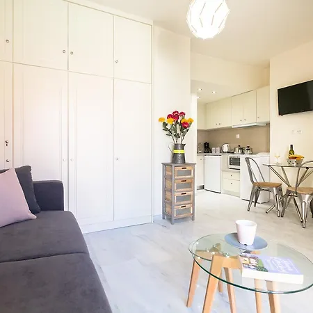 Апартаменты In A Charming Beachfront Studio In Chania Ханья