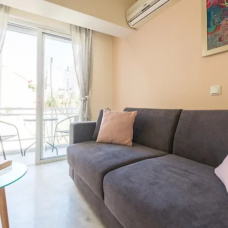 In A Charming Beachfront Studio In Chania